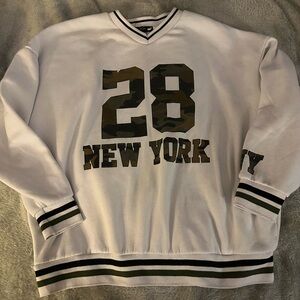 Women’s sweatshirt